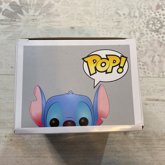 2/$100 Funko Pop Flocked Stitch #159 Disney Exclusive Figure - Picture 6 of 8